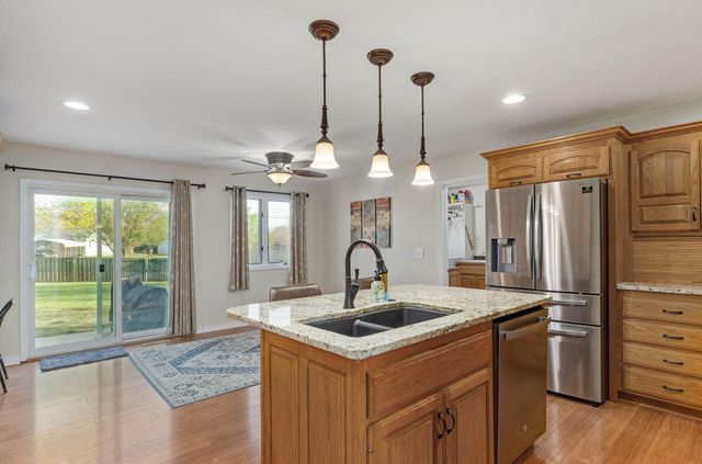 4976 S Eldon Avenue, Springfield, MO 65810