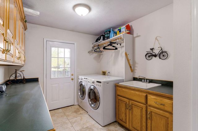 4976 S Eldon Avenue, Springfield, MO 65810