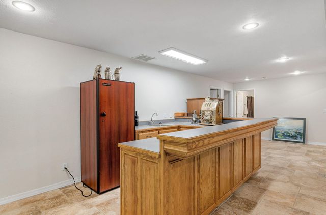 4976 S Eldon Avenue, Springfield, MO 65810