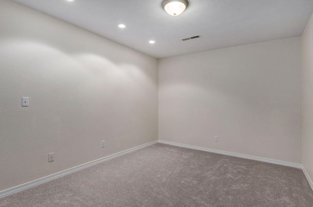 4976 S Eldon Avenue, Springfield, MO 65810