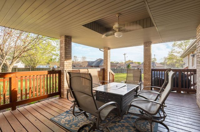 4976 S Eldon Avenue, Springfield, MO 65810