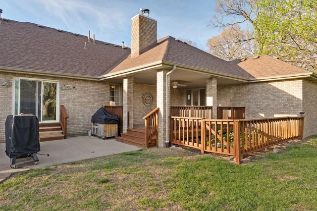 4976 S Eldon Avenue, Springfield, MO 65810