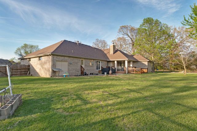 4976 S Eldon Avenue, Springfield, MO 65810
