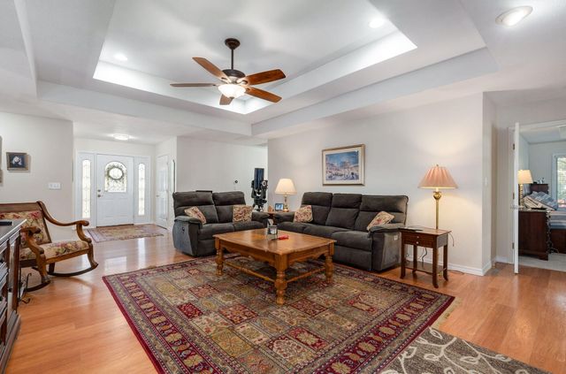 4976 S Eldon Avenue, Springfield, MO 65810