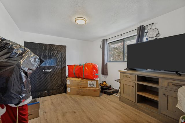 1029 N WALBURK AVE, Layton, UT 84040
