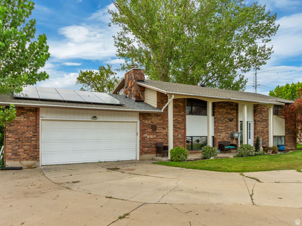 1029 N WALBURK AVE, Layton, UT 84040 — photo 2