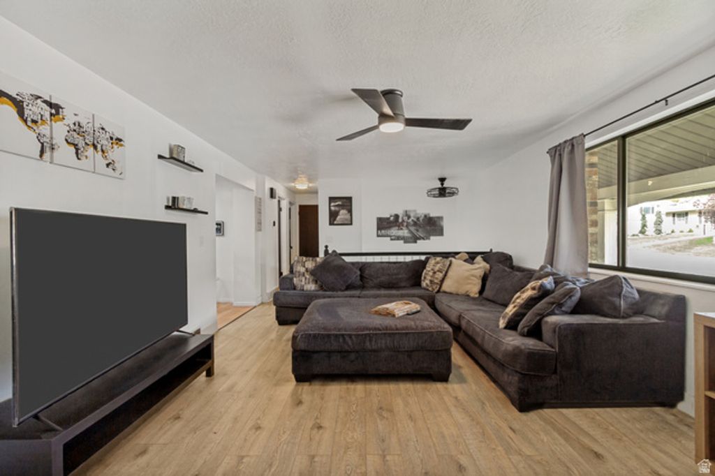 1029 N WALBURK AVE, Layton, UT 84040 — photo 4