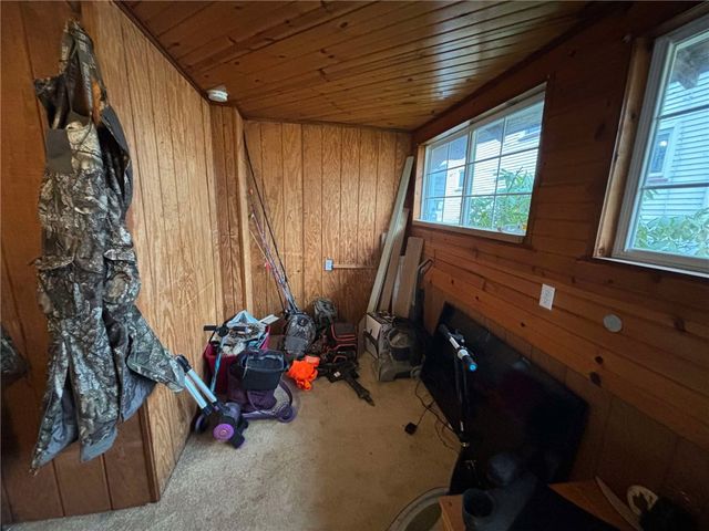 319 Cedar Ave, Sharon, PA 16146