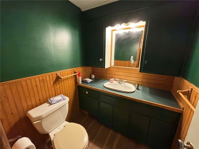 319 Cedar Ave, Sharon, PA 16146