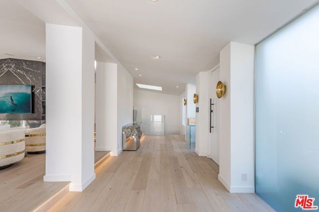 1654 N Doheny Drive, Los Angeles, CA 90069