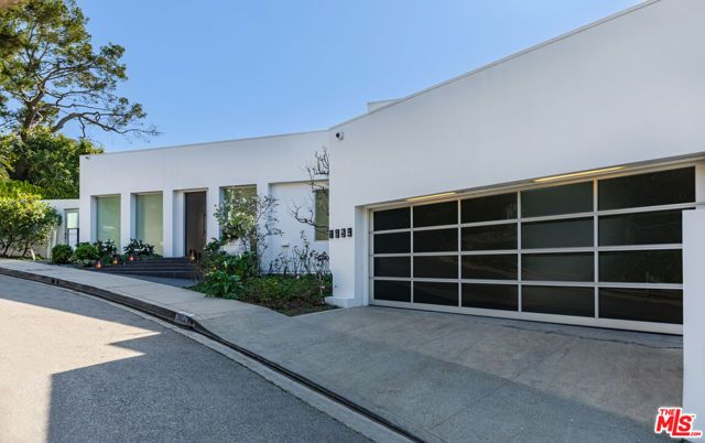 1654 N Doheny Drive, Los Angeles, CA 90069