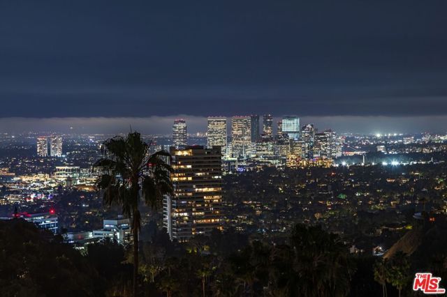 1654 N Doheny Drive, Los Angeles, CA 90069