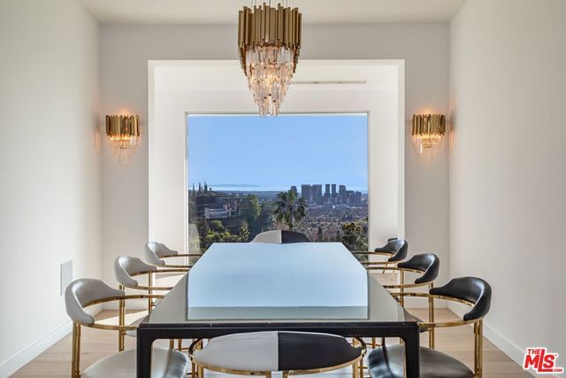 1654 N Doheny Drive, Los Angeles, CA 90069