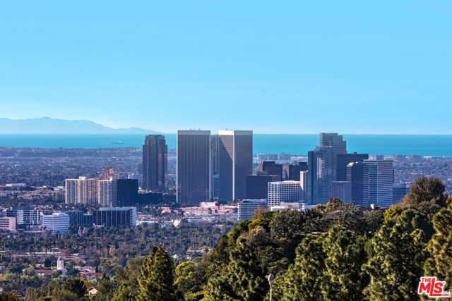 1654 N Doheny Drive, Los Angeles, CA 90069