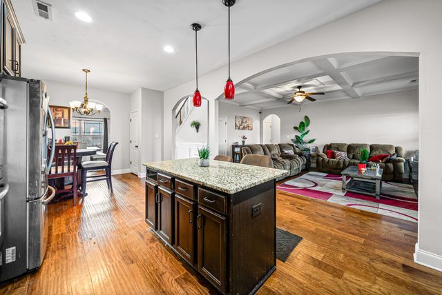 3385 Wiser Dr, Clarksville, TN 37042