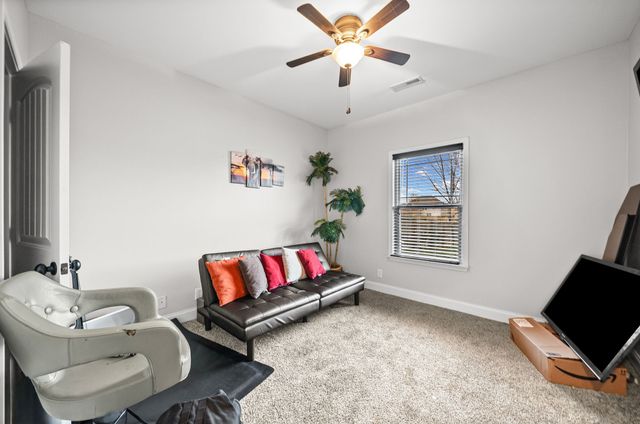 3385 Wiser Dr, Clarksville, TN 37042