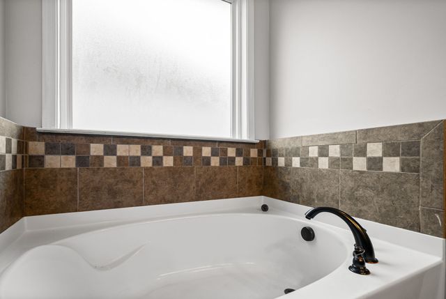 3385 Wiser Dr, Clarksville, TN 37042