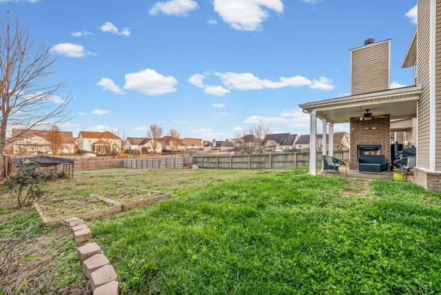 3385 Wiser Dr, Clarksville, TN 37042