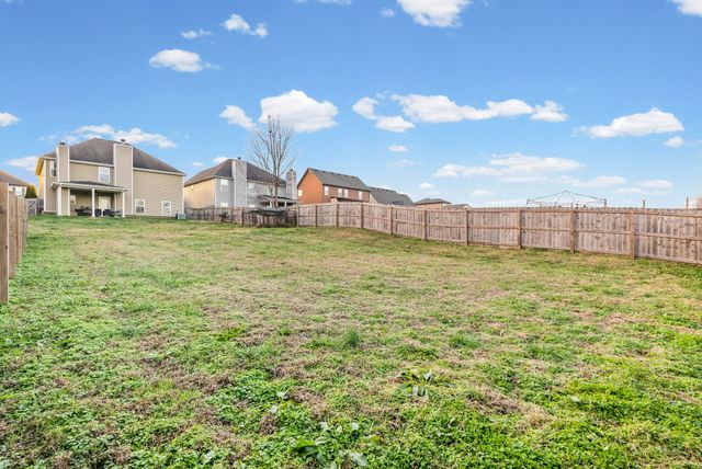 3385 Wiser Dr, Clarksville, TN 37042