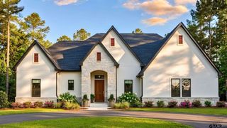 17135 Woodcrest Circle, Lindale, TX 75771