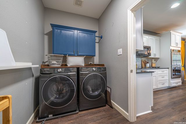 206 OLYMPIC DR, Cibolo, TX 78108