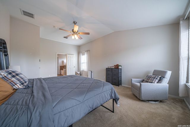 206 OLYMPIC DR, Cibolo, TX 78108