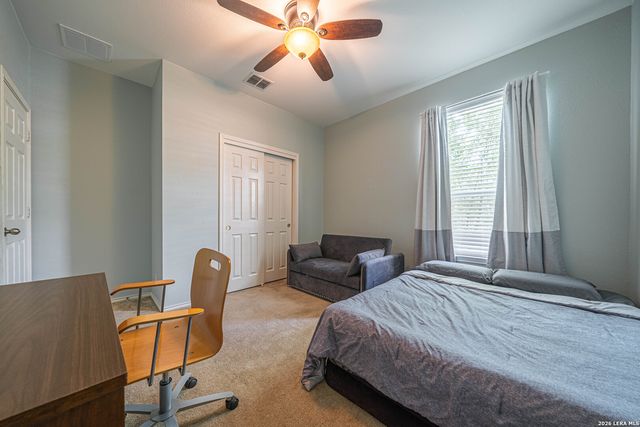 206 OLYMPIC DR, Cibolo, TX 78108