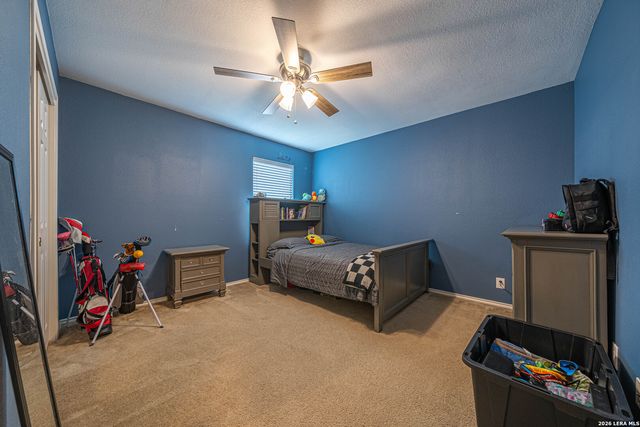 206 OLYMPIC DR, Cibolo, TX 78108