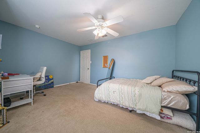 206 OLYMPIC DR, Cibolo, TX 78108