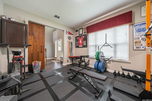 206 OLYMPIC DR, Cibolo, TX 78108