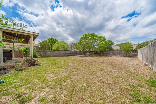 206 OLYMPIC DR, Cibolo, TX 78108