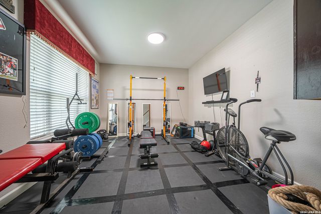 206 OLYMPIC DR, Cibolo, TX 78108