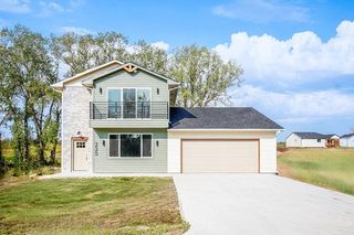 235 S Arbor Valley Way, Valley Center, KS 67147