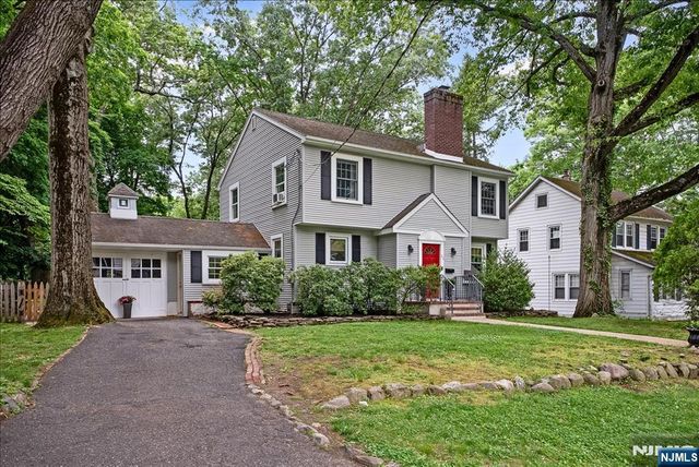 22 Sterling Place, Glen Rock, NJ 07452