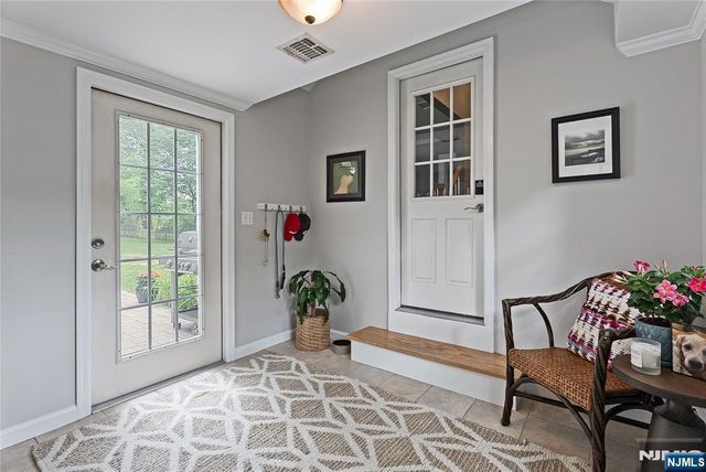 22 Sterling Place, Glen Rock, NJ 07452