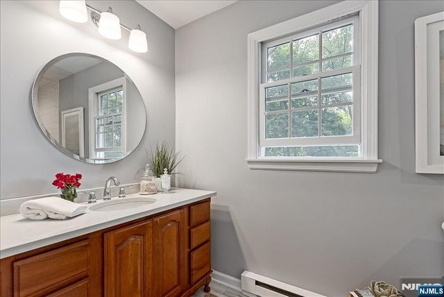 22 Sterling Place, Glen Rock, NJ 07452
