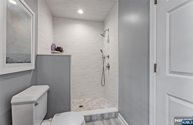 22 Sterling Place, Glen Rock, NJ 07452