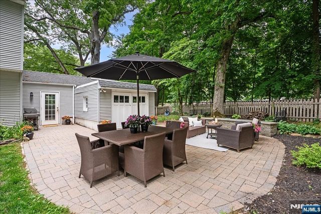 22 Sterling Place, Glen Rock, NJ 07452