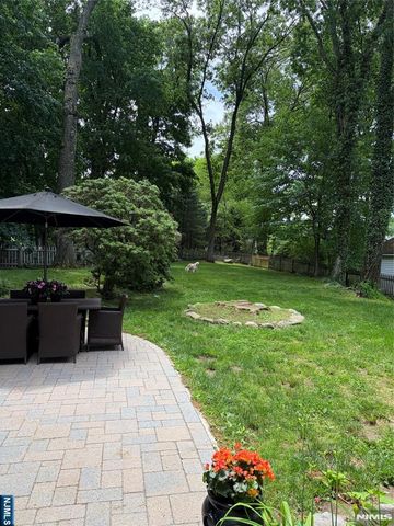 22 Sterling Place, Glen Rock, NJ 07452