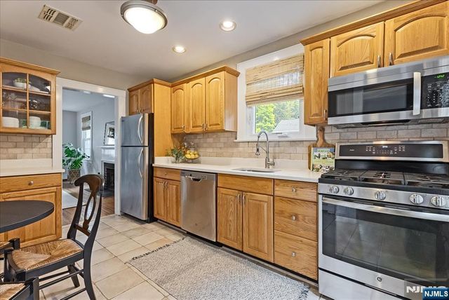 22 Sterling Place, Glen Rock, NJ 07452