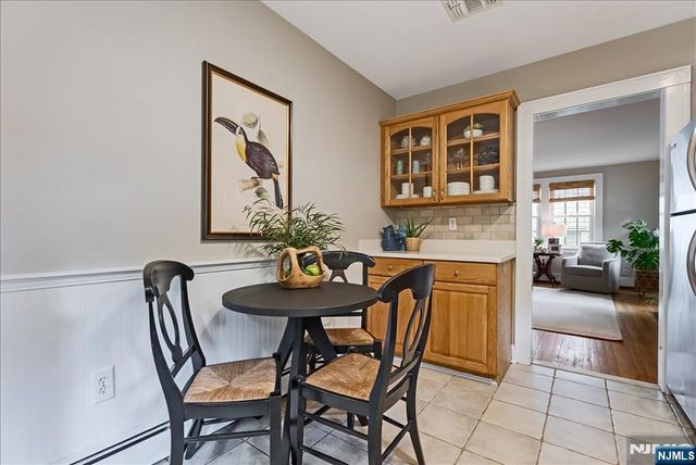 22 Sterling Place, Glen Rock, NJ 07452