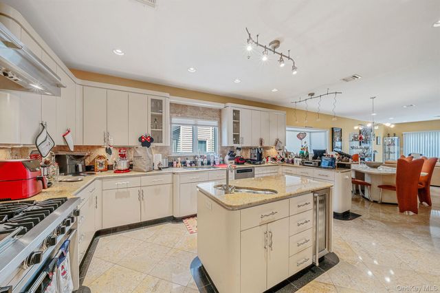 1218 Centre Street, Hewlett, NY 11557