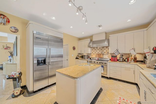 1218 Centre Street, Hewlett, NY 11557