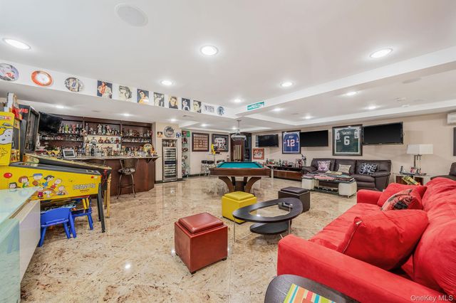 1218 Centre Street, Hewlett, NY 11557