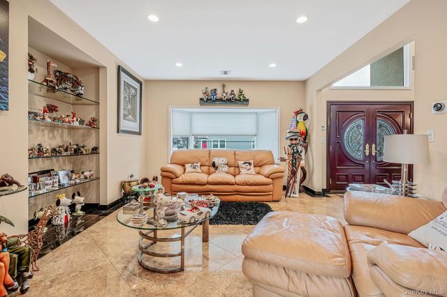 1218 Centre Street, Hewlett, NY 11557