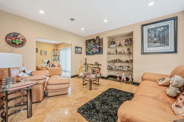 1218 Centre Street, Hewlett, NY 11557