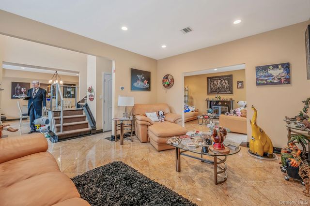 1218 Centre Street, Hewlett, NY 11557