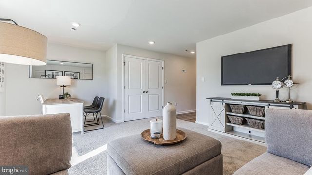 243 MACOUN WAY, Glassborough, NJ 08028