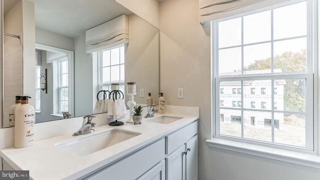 243 MACOUN WAY, Glassborough, NJ 08028