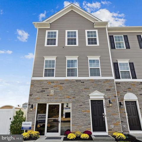 243 MACOUN WAY, Glassborough, NJ 08028